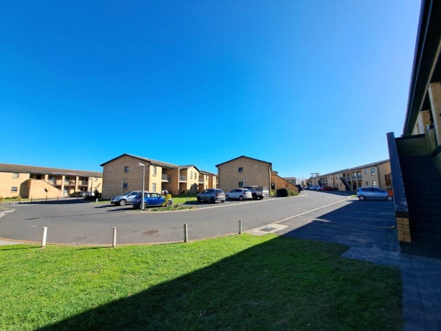 2 Bedroom Property for Sale in Gordons Bay Central Western Cape